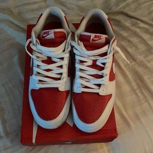 Nike Championship Red Dunks size 11.5